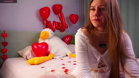 Snapshot of minhgrow chatting on 02/13/26, 01:34 Mary online show from 02/13/26, 01:34