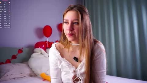 Snapshot of minhgrow chatting on 02/15/26, 01:35 Mary online show from 02/15/26, 01:35