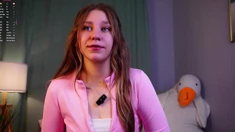 Snapshot of minhgrow chatting on 03/15/26, 01:44 Mary online show from 03/15/26, 01:44