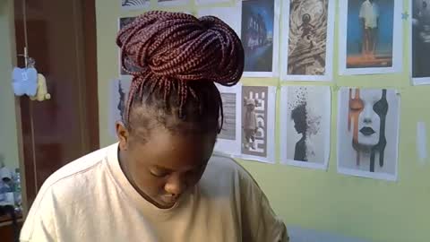 Snapshot of mini_karee chatting on 03/28/26, 10:04 mini_karee online show from 03/28/26, 10:04