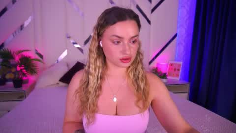 minifox_ online show from 11/02/25, 08:28