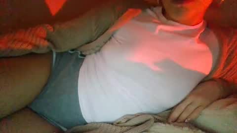 Snapshot of minilynixo chatting on 02/17/26, 02:30 minilynixo online show from 02/17/26, 02:30