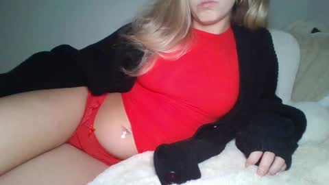 Snapshot of minilynixo chatting on 02/20/26, 01:46 minilynixo online show from 02/20/26, 01:46