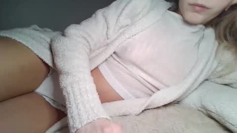 Snapshot of minilynixo chatting on 02/28/26, 02:45 minilynixo online show from 02/28/26, 02:45