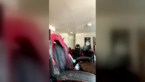 Snapshot of minimoose1003 chatting on 02/07/26, 07:39 minimoose1003 online show from 02/07/26, 07:39