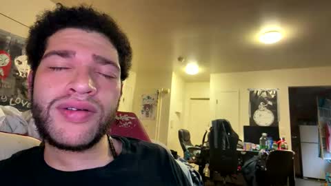 Snapshot of minimoose1003 chatting on 03/12/26, 10:27 minimoose1003 online show from 03/12/26, 10:27