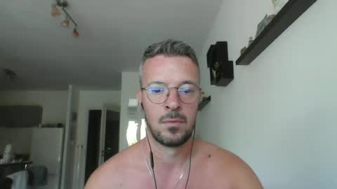 Snapshot of minka28 chatting on 06/17/26, 09:01 minka28 online show from 06/17/26, 09:01