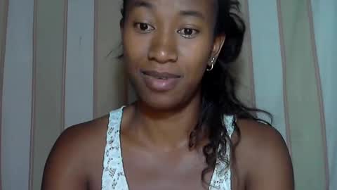 minouch211907 online show from 02/15/25, 02:58