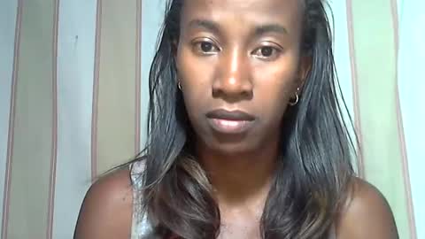 minouch211907 online show from 03/02/25, 05:14