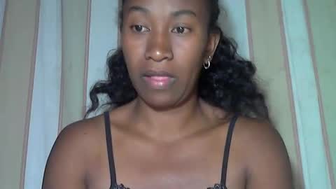 minouch211907 online show from 09/15/25, 08:20