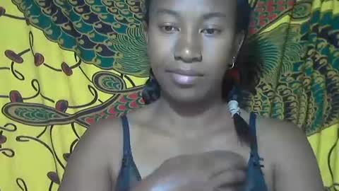 minouch211907 online show from 10/10/25, 02:54