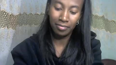 minouch211907 online show from 06/11/26, 04:49