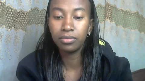 minouch211907 online show from 06/12/26, 04:55