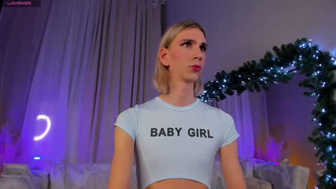 Lianna online show from 12/22/24, 05:32