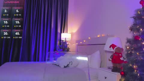 Lianna online show from 12/23/24, 12:25