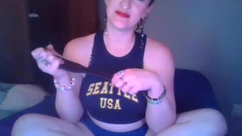Snapshot of minxtress_macabre chatting on 01/08/25, 09:34 minxtress_macabre online show from 01/08/25, 09:34