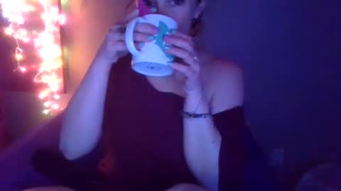Snapshot of minxtress_macabre chatting on 01/10/25, 09:53 minxtress_macabre online show from 01/10/25, 09:53