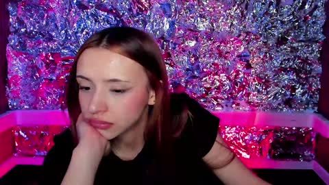 Snapshot of mipsymipson chatting on 02/07/25, 01:22 NEXT STREAM NOVEMBER  27282930 online show from 02/07/25, 01:22