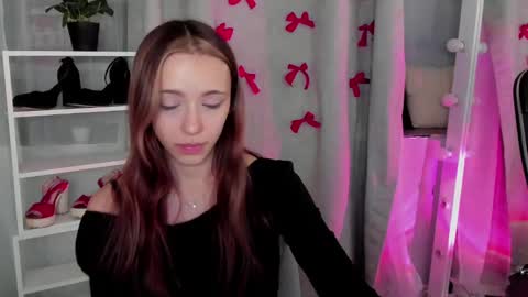Snapshot of mipsymipson chatting on 02/11/25, 01:20 NEXT STREAM NOVEMBER  27282930 online show from 02/11/25, 01:20