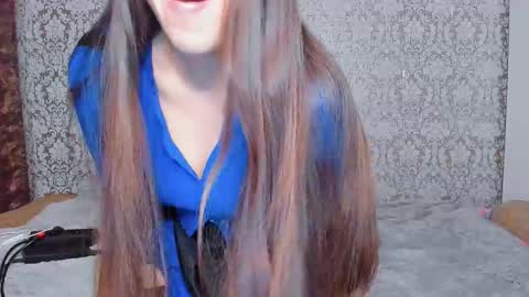 Snapshot of mira_bloempje chatting on 01/05/26, 06:33 Mira online show from 01/05/26, 06:33