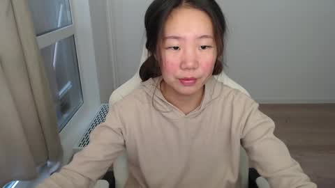 mira_g online show from 02/13/25, 07:03