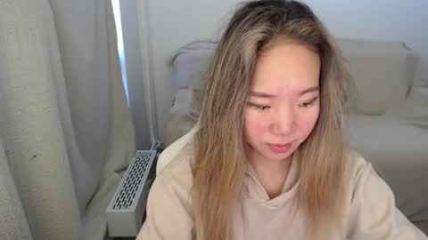 mira_g online show from 10/01/25, 06:41