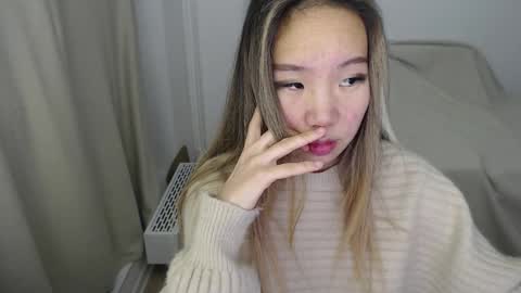 mira_g online show from 12/13/25, 07:53