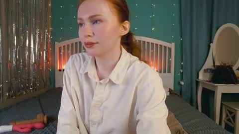 Snapshot of mira_glace chatting on 04/13/26, 12:43 Mira3 online show from 04/13/26, 12:43