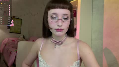Snapshot of mira_jadee chatting on 03/24/26, 10:26 Mira online show from 03/24/26, 10:26