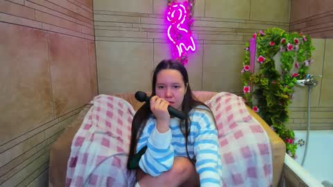 Snapshot of mira_karter chatting on 12/13/24, 02:10 Mira online show from 12/13/24, 02:10