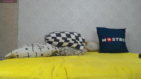 Snapshot of mira_one_ chatting on 12/27/24, 11:50 mira_one_ online show from 12/27/24, 11:50