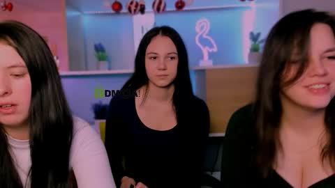 Snapshot of mira_vibe chatting on 01/06/26, 05:55 Mira online show from 01/06/26, 05:55