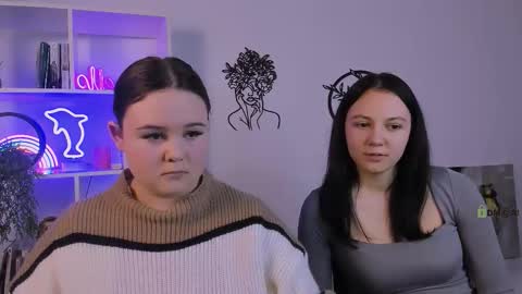 Snapshot of mira_vibe chatting on 02/10/26, 07:18 Mira online show from 02/10/26, 07:18