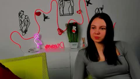 Snapshot of mira_vibe chatting on 02/16/26, 07:10 Mira online show from 02/16/26, 07:10