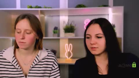 Snapshot of mira_vibe chatting on 02/26/26, 07:57 Mira online show from 02/26/26, 07:57