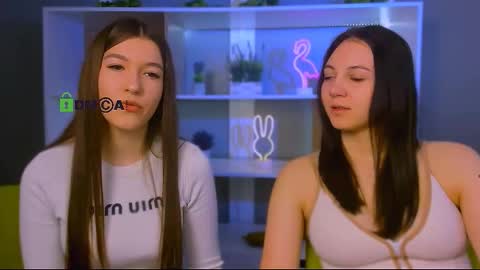 Snapshot of mira_vibe chatting on 03/12/26, 12:33 Mira online show from 03/12/26, 12:33