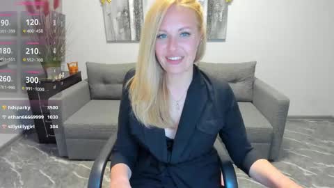 Snapshot of mira_whitme chatting on 05/11/26, 04:04 Mira online show from 05/11/26, 04:04