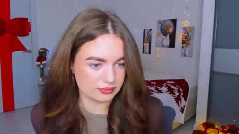 Emma online show from 01/31/25, 01:33