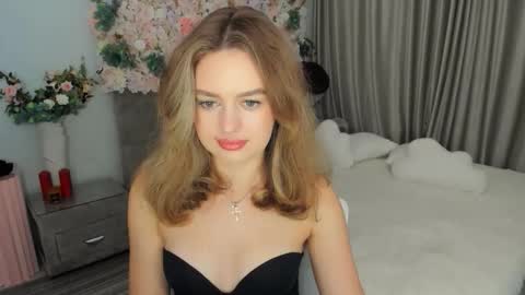 Emma online show from 09/16/25, 06:09