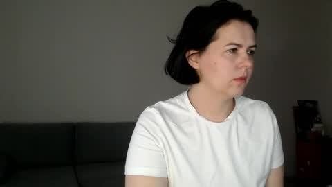 Snapshot of miradiaz chatting on 05/12/26, 02:08 Meera online show from 05/12/26, 02:08