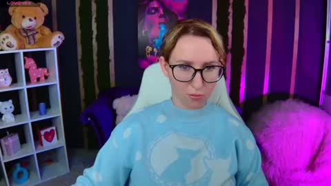 Snapshot of miralush chatting on 07/18/26, 06:17 Mira online show from 07/18/26, 06:17