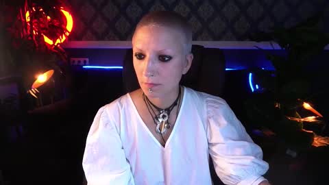 Snapshot of miramoon666 chatting on 09/11/25, 06:46 Mira online show from 09/11/25, 06:46