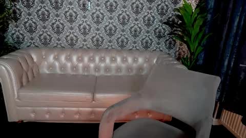 Snapshot of miramoon666 chatting on 09/25/25, 02:21 Mira online show from 09/25/25, 02:21