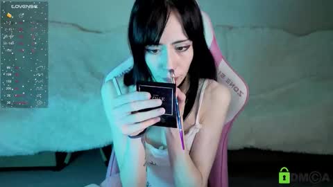 Snapshot of miranaliebert chatting on 10/16/25, 08:10 Mirana online show from 10/16/25, 08:10