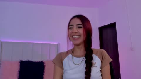 Snapshot of mirandaa_rogers chatting on 04/12/26, 02:44 Miranda Rogers online show from 04/12/26, 02:44