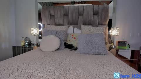 Miranda online show from 05/16/26, 01:02