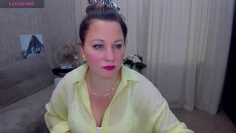 MirandaDyson online show from 09/23/25, 10:07