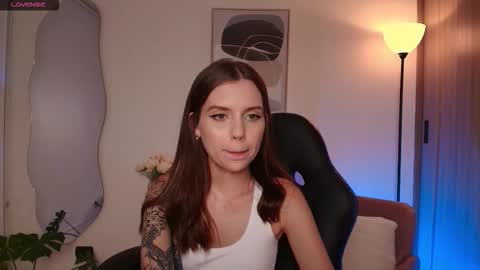 Snapshot of mirandashaw chatting on 02/23/26, 12:41 Miranda Shaw online show from 02/23/26, 12:41