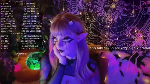 Snapshot of mirareed chatting on 09/16/25, 02:23 mirareed online show from 09/16/25, 02:23