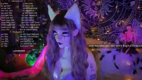 Snapshot of mirareed chatting on 10/24/25, 12:41 mirareed online show from 10/24/25, 12:41